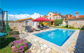 Gorgeous Home In Golubovo With Wifi